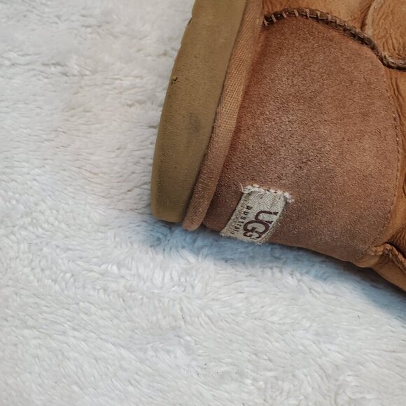 Ugg Tan Chestnut Sheepskin Bailey Boho Button Triplet Tall Boot High Boot SZ 8 - Picture 10 of 16